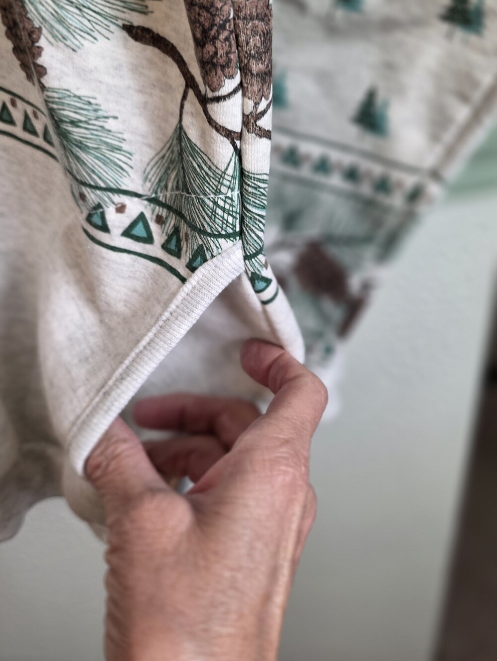 Artisans Southern Designs Pine Tree Pinecone Cardigan Sweatshirt Jacket Large - Picture 9 of 16